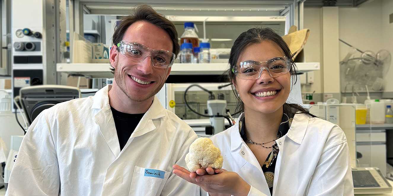 Dominik Bögli and Maylin Blunier with their mushroom