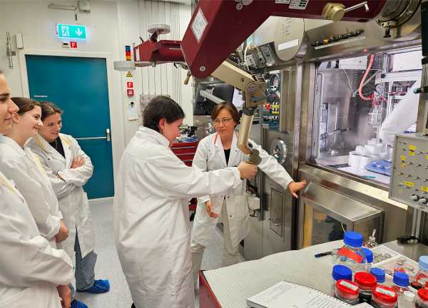 students in the Radiopharmacy Lab