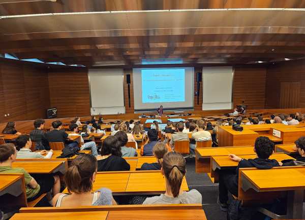 Helma Wennemers giving her lecture
