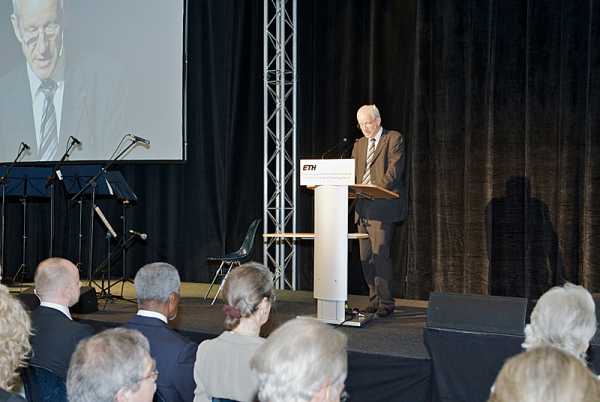 Enlarged view: Prof. R. Eichler, Präsident der ETH Zürich
