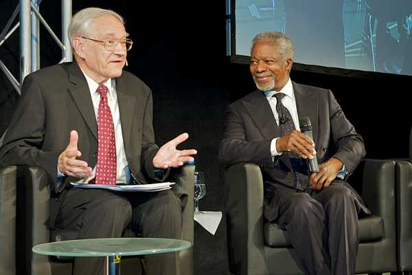 Enlarged view: Prof. R. Ernst, Mr. Kofi Annan