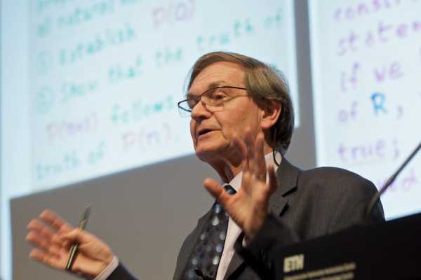 Vergrösserte Ansicht: Lecture by Prof. Sir Roger Penrose