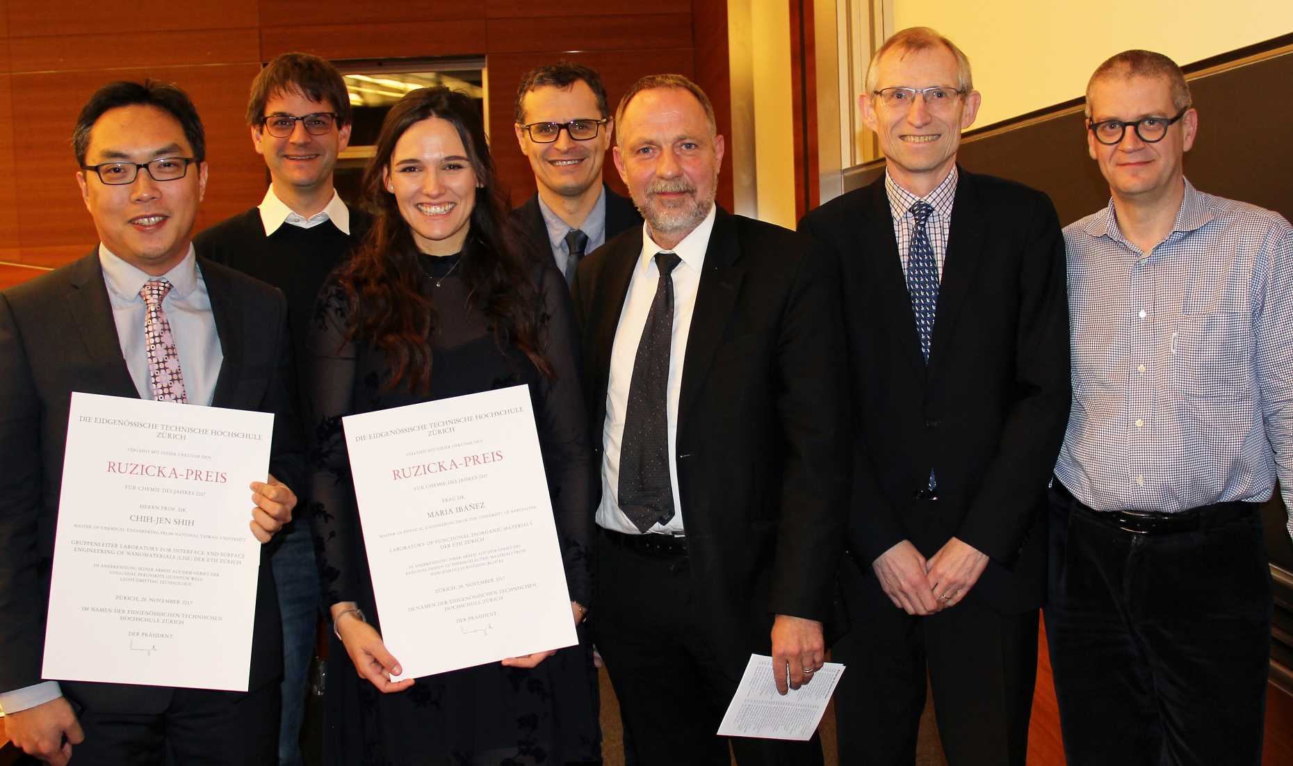 Vergrösserte Ansicht: Ruzicka Prize 2017 Prof. Chih-Jen Shih, Dr. María Ibañez, Prof Jan Wendelin Stark, Prof. Javier Pérez-Ramírez, Prof Detlef Günther, Prof. Karl-Heinz Altmann, Prof. Christophe Copéret