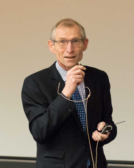 Vergrösserte Ansicht: Prof. Karl-Heinz Altmann, Head of the D-CHAB
