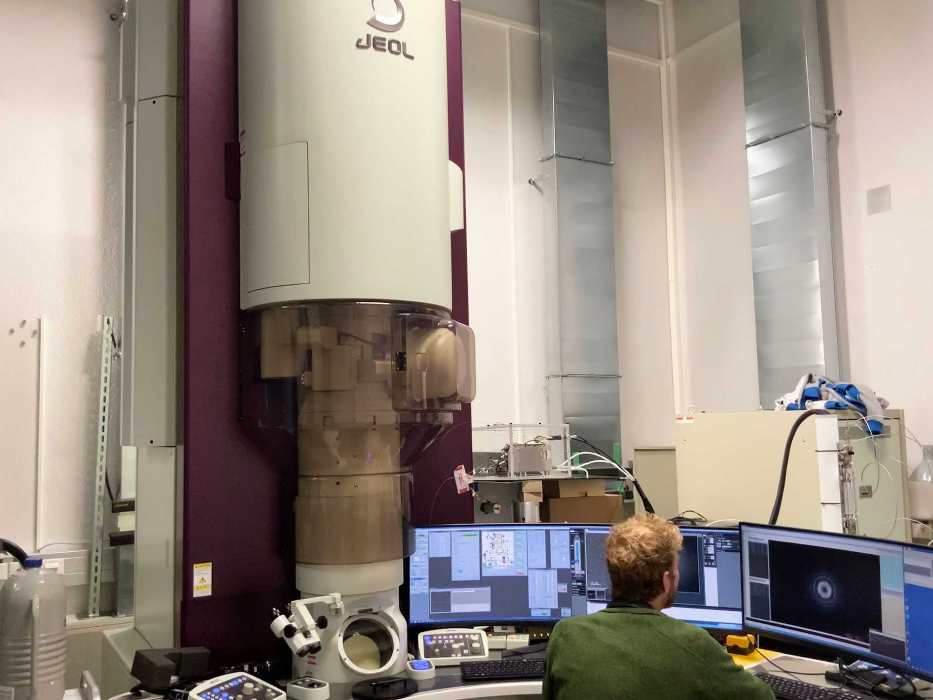 The JEOL Grand ARM electron microscope 